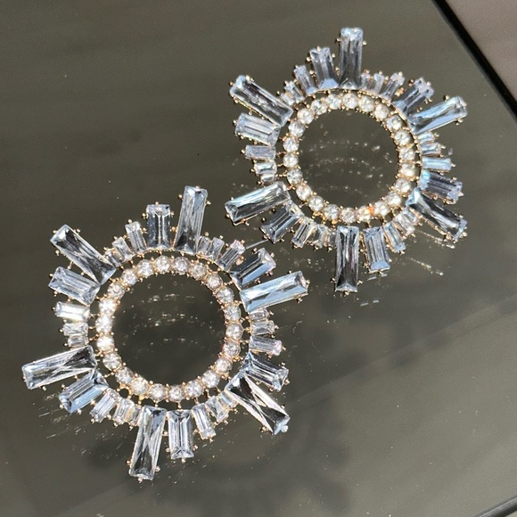 Amina Muaddi *As seen on Kyle Richards* BEGUM CRYSTAL EMBELLISHED EARRINGS shoes - Picture 2 of 12